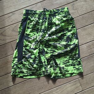 Boys Tek Gear lime green and black athletic shorts size L 14/16